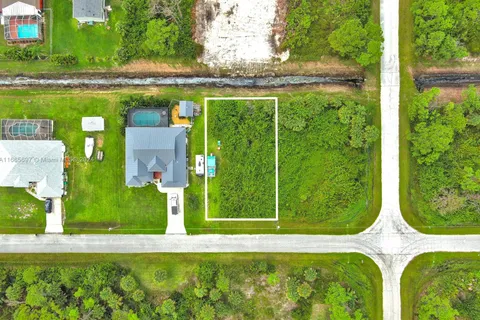 4137 Chippewa St, Port Charlotte FL 33981