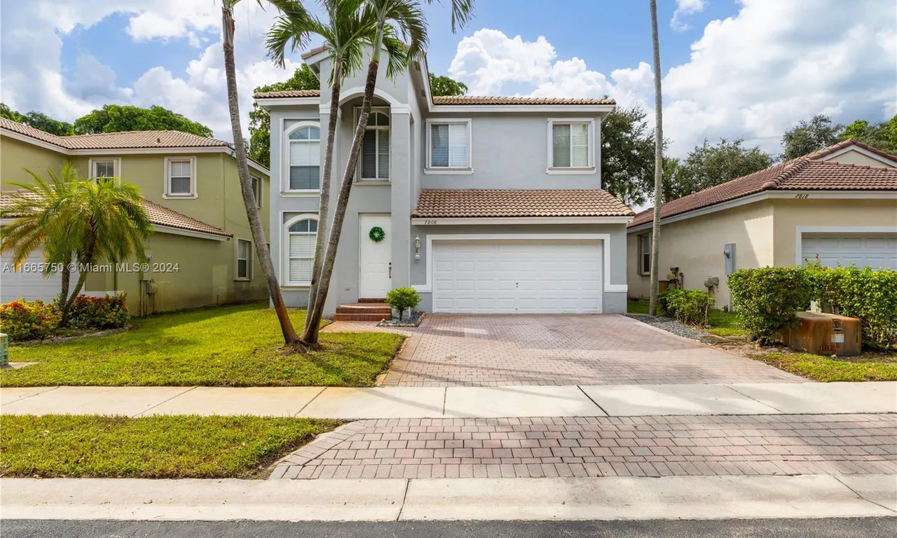 7808 NW 17th Pl, Pembroke Pines FL 33024