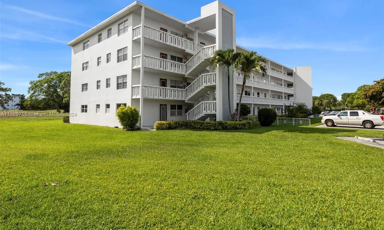 4025 Ellesmere B # 4025, Deerfield Beach FL 33442