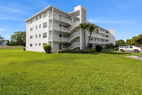 4025 Ellesmere B # 4025, Deerfield Beach FL 33442