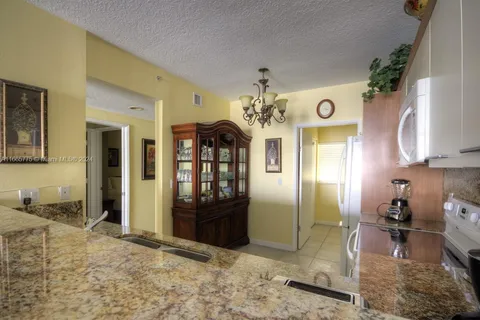 18100 N Bay Rd # 709, Sunny Isles Beach FL 33160