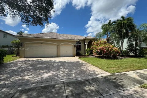 874 SW 159th Ln, Pembroke Pines FL 33027