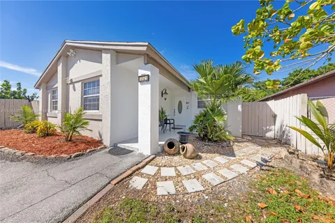 12521 SW 251 TER, Homestead FL 33032