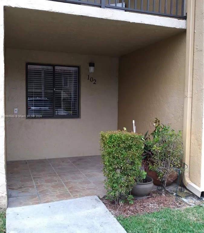 16581 Blatt Blvd # 102, Weston FL 33326