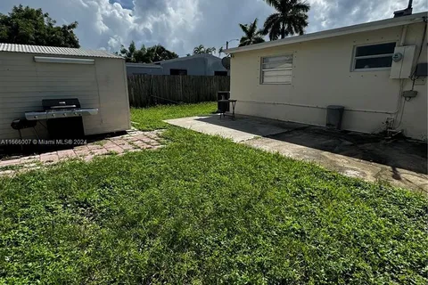 711 N 67th Ave, Hollywood FL 33024