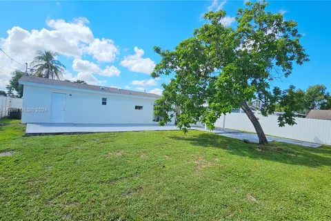 4926 SW 44th Ter, Dania Beach FL 33314