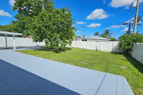 4926 SW 44th Ter, Dania Beach FL 33314