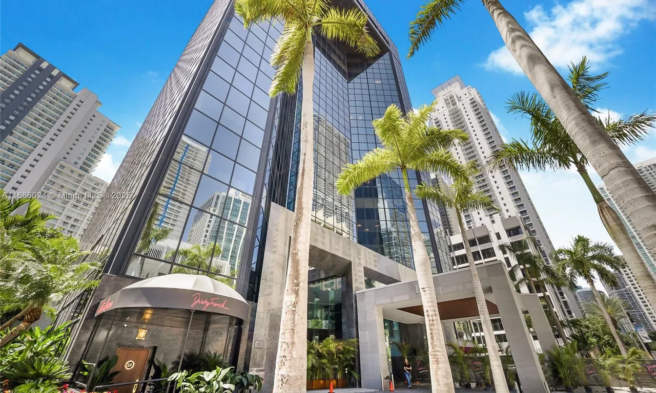 1200 Brickell Ave # D, Miami FL 33131