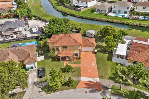 12221 SW 252nd Ter, Homestead FL 33032