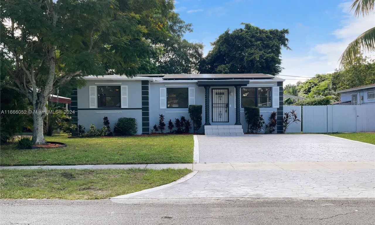 910 NE 155th Ter, North Miami Beach FL 33162