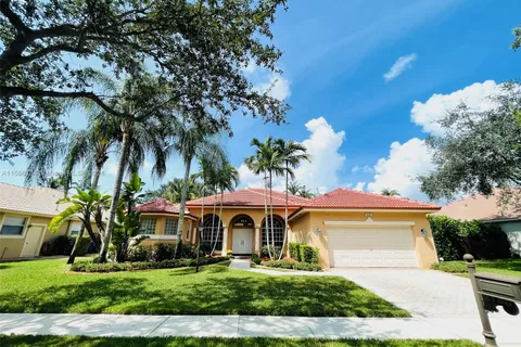 2150 NW 125th Ter, Pembroke Pines FL 33028