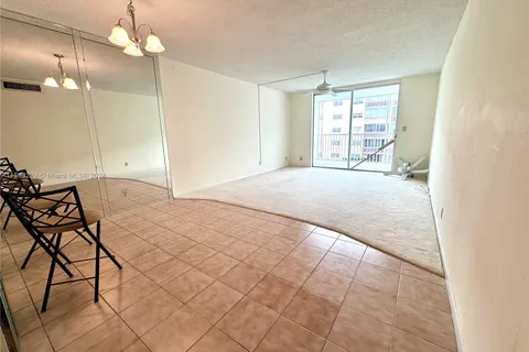 319 NE 14th Ave # 406, Hallandale Beach FL 33009