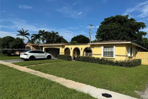 2290 NW 32nd Ter # 0, Lauderdale Lakes FL 33311