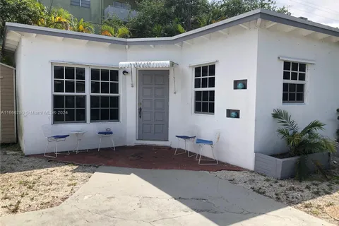 2048 NE 135 Ter, North Miami Beach FL 33181