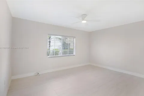 1228 Marseille Dr, Miami Beach FL 33141