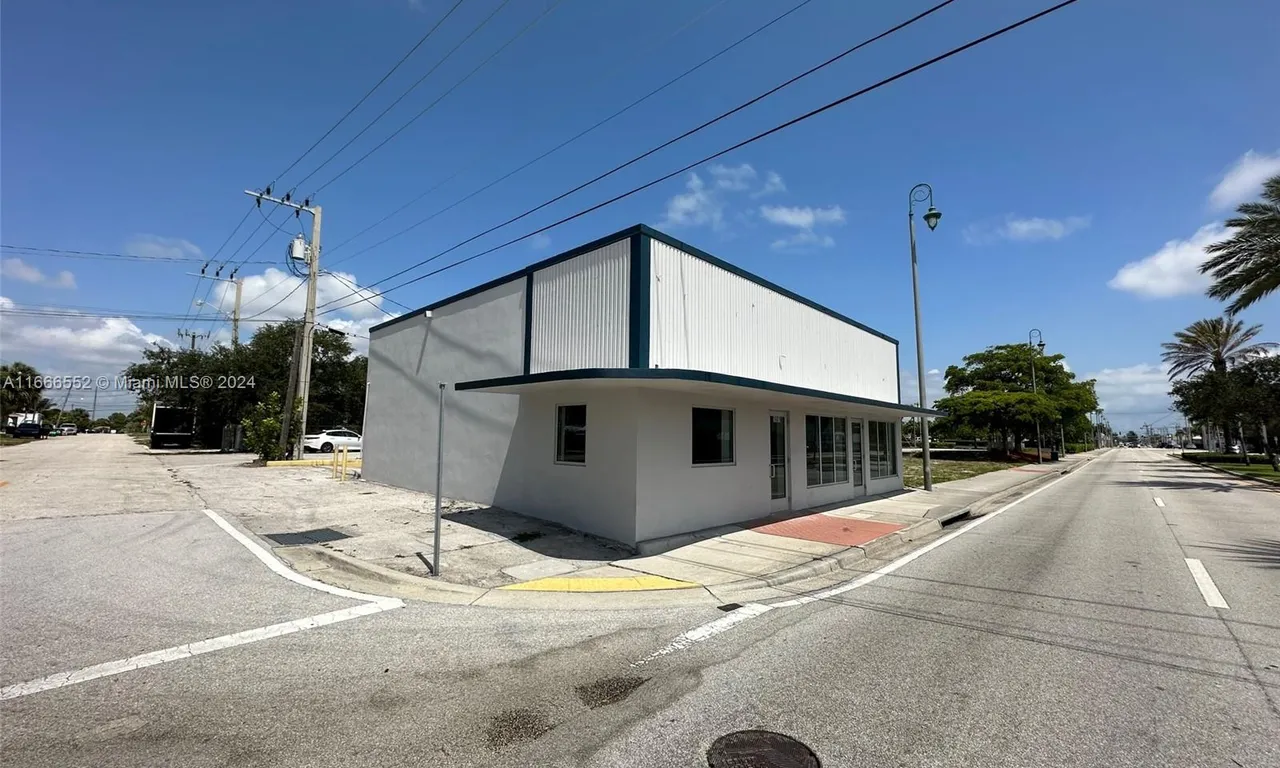 1601 Broadway, Riviera Beach FL 33404