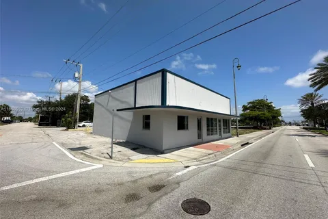 1601 Broadway, Riviera Beach FL 33404