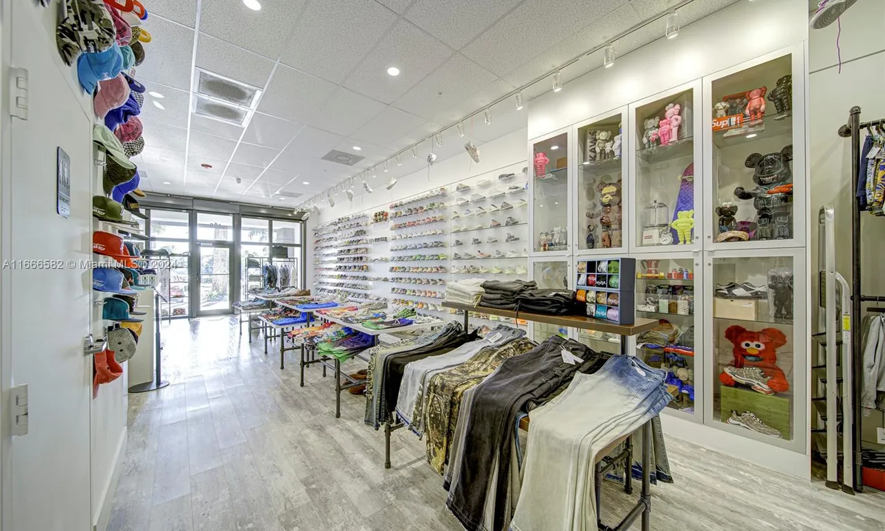 High - End Shoe Store & Clothing Store For Sale, Kendall FL 33186