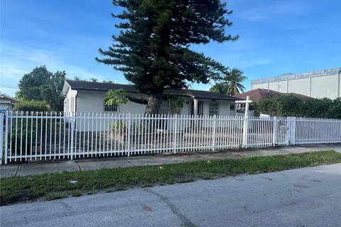 2540 NW 141st St, Opa-Locka FL 33054