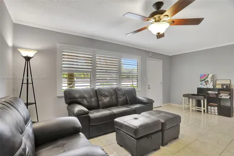 2405 Antigua Cir # E1, Coconut Creek FL 33066