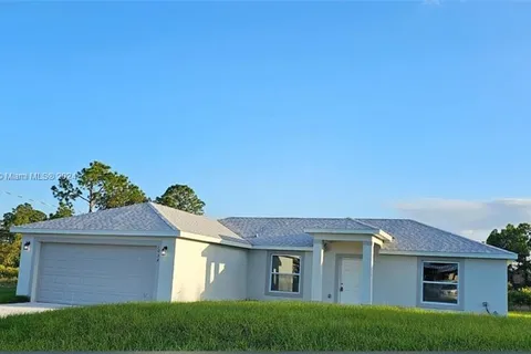 917 MARTHA AVE, Lehigh Acres FL 33974