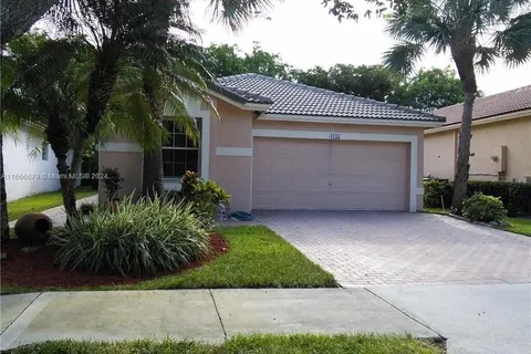 4155 Sapphire Ter, Weston FL 33331