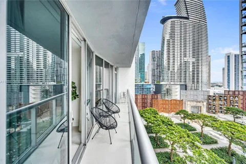 485 Brickell Ave # 1711, Miami FL 33131