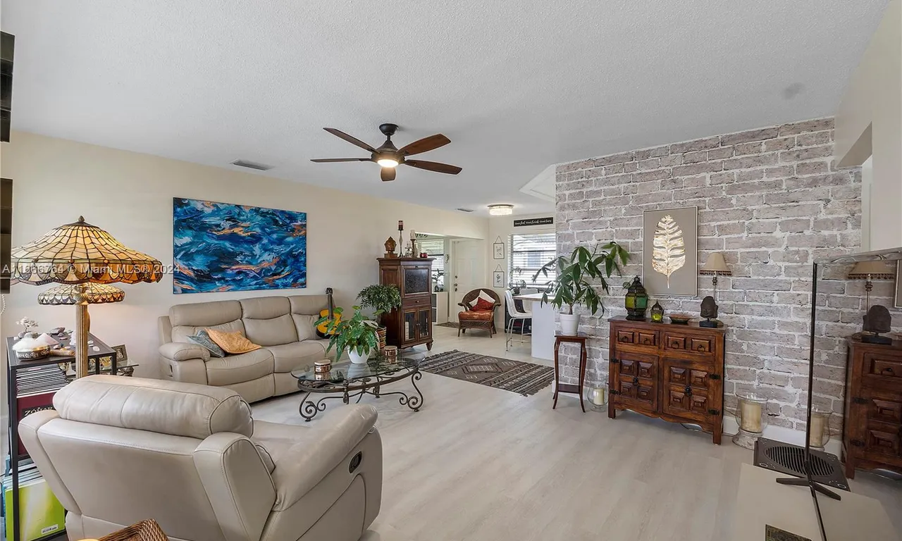 3114 Byron Cir # 128, Hollywood FL 33021
