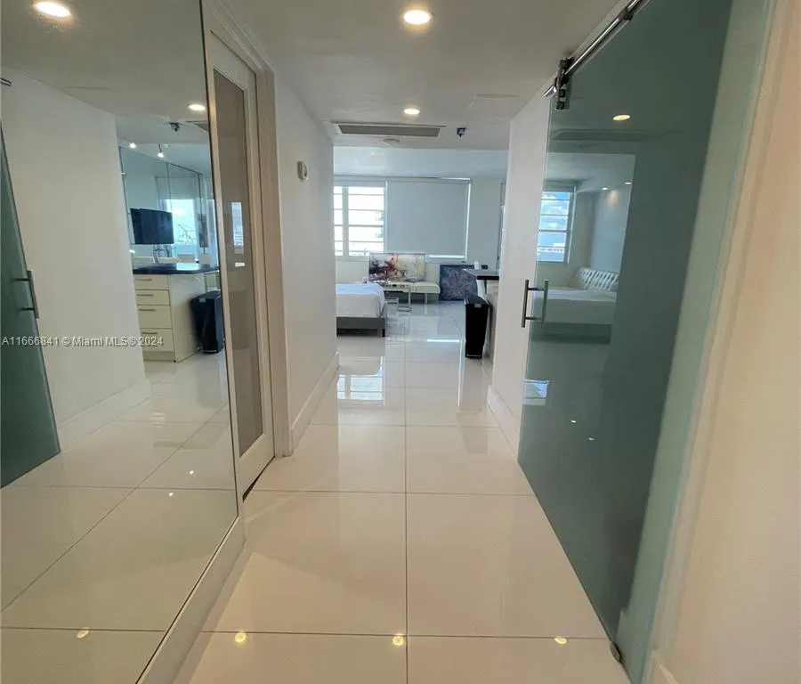 100 Lincoln Rd # 1112, Miami Beach FL 33139