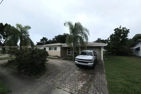 4014 Johnson St, Hollywood FL 33021