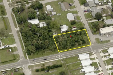 5120 SE Jack Ave, Port Salerno FL 34997