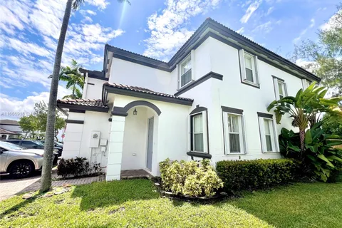 7824 NW 116th Pl, Doral FL 33178