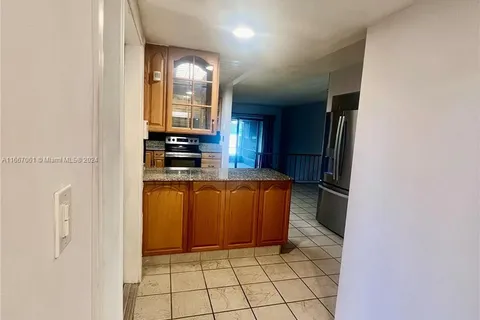 8900 Palm Tree Ln # 8900, Pembroke Pines FL 33024