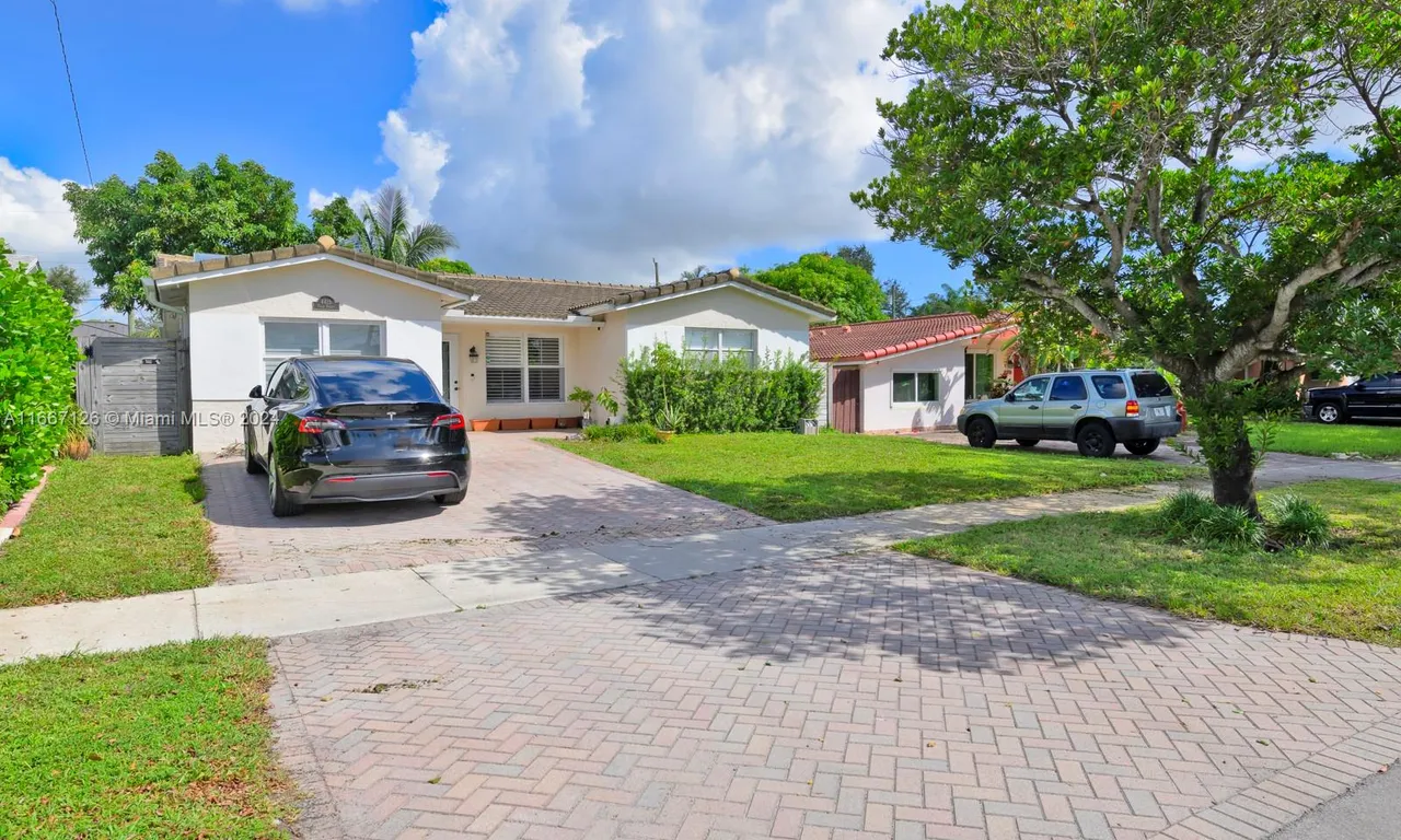 4415 Tyler St, Hollywood FL 33021