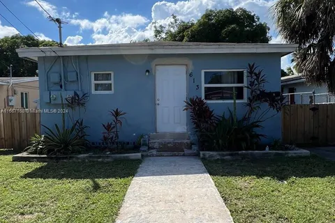 613 NW 15th Ave # 1, Pompano Beach FL 33069