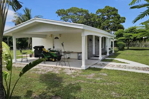 426 Riomar Dr, Port St. Lucie FL 34952