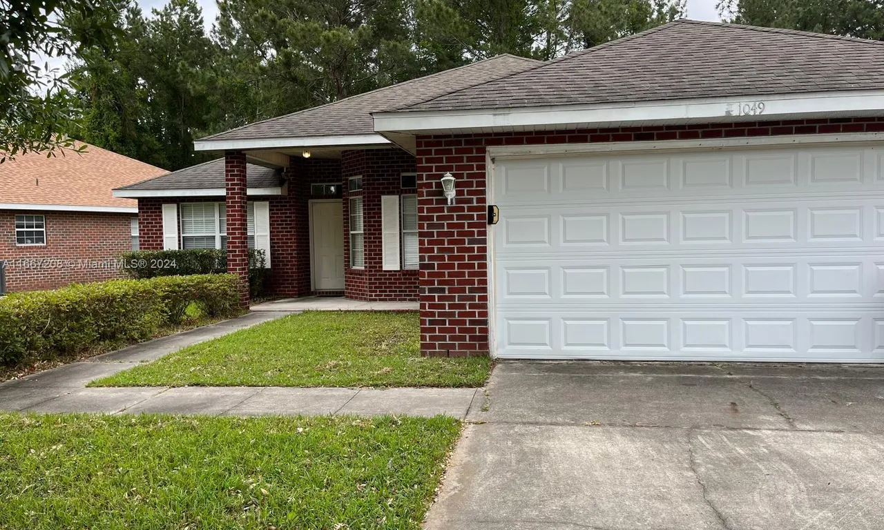 1049 SW Jaguar, Other City - In The State Of Florida FL 32025