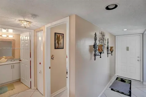 9567 N Belfort Cir # 205, Tamarac FL 33321