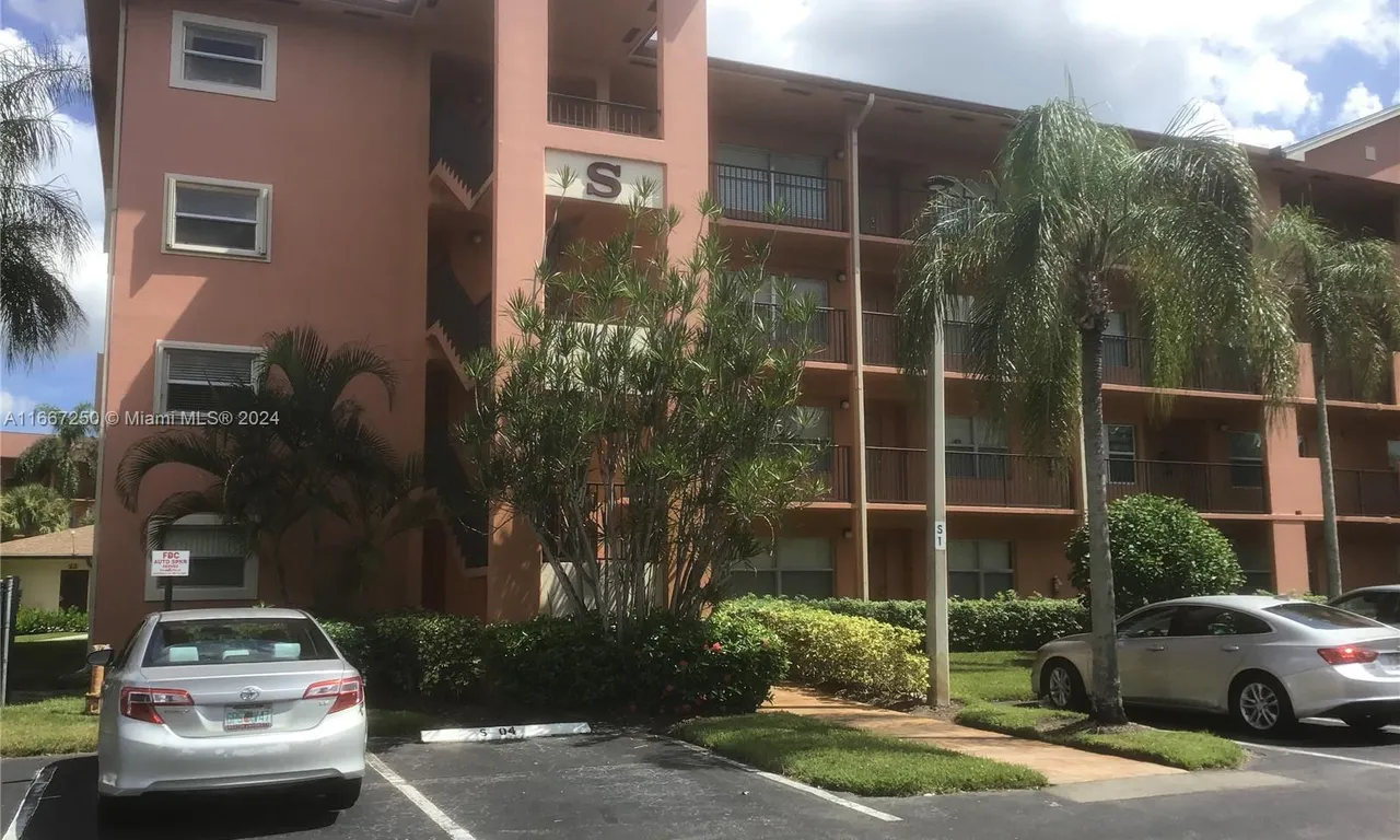 701 SW 142nd Ave # 104S, Pembroke Pines FL 33027