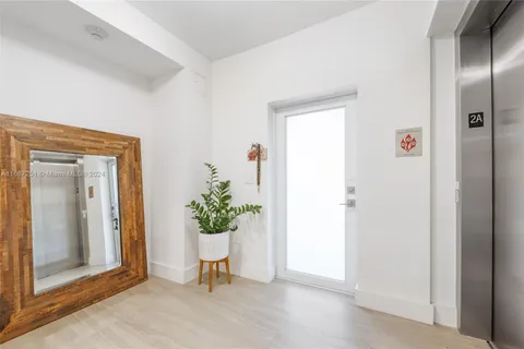 120 Salamanca Ave # 4A, Coral Gables FL 33134