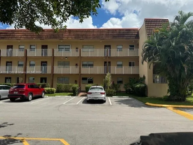 2711 N Pine Island Rd # 211, Sunrise FL 33322