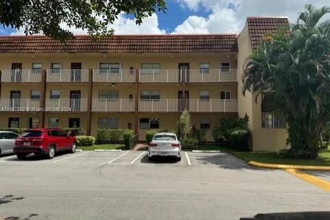 2711 N Pine Island Rd # 211, Sunrise FL 33322