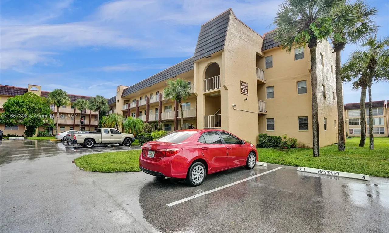 2780 N Pine Island Rd # 112, Sunrise FL 33322