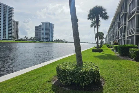 20 Yacht Club Dr # 102, North Palm Beach FL 33408