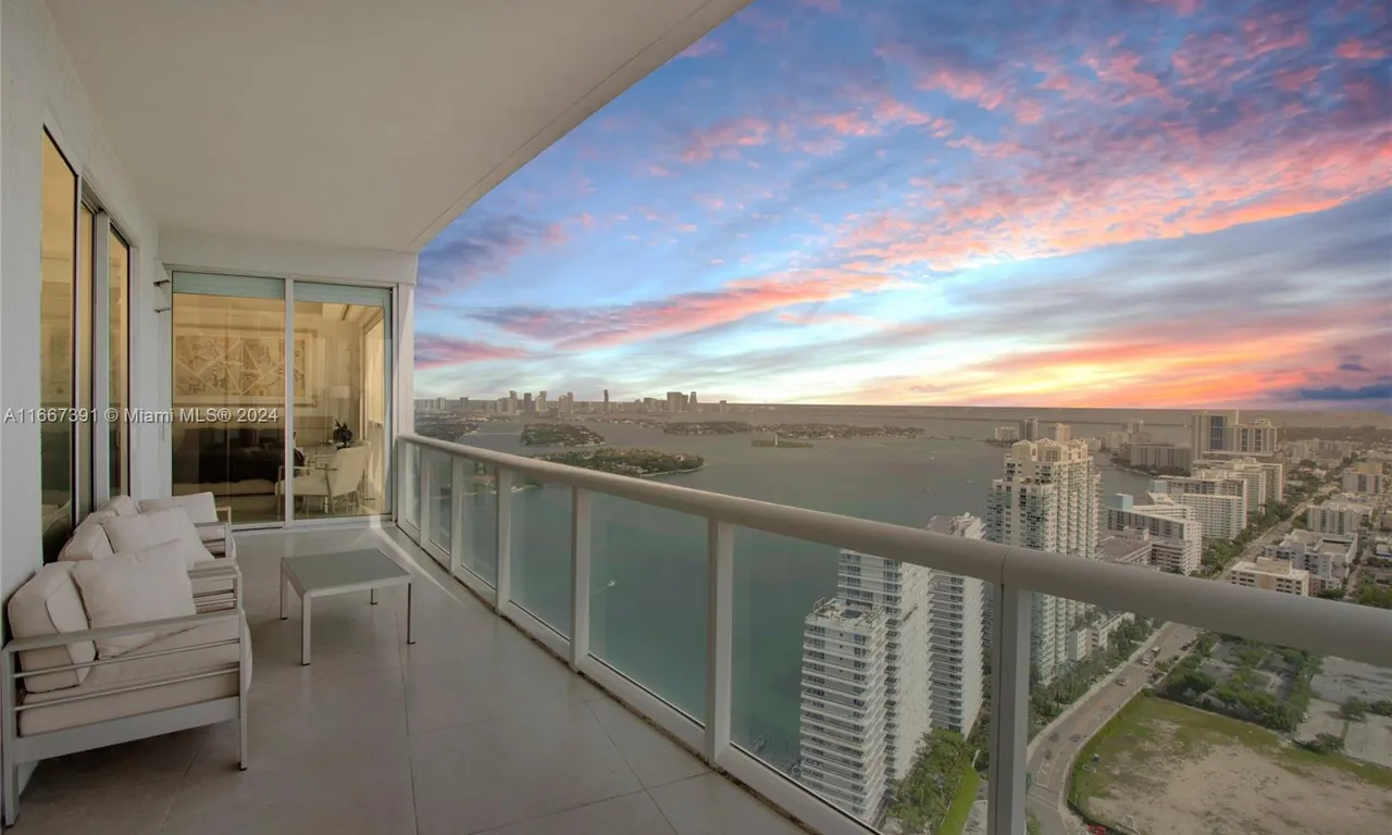 450 Alton Rd # 4104, Miami Beach FL 33139