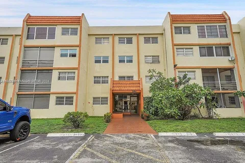 2401 NW 41st Ave # 207, Lauderhill FL 33313