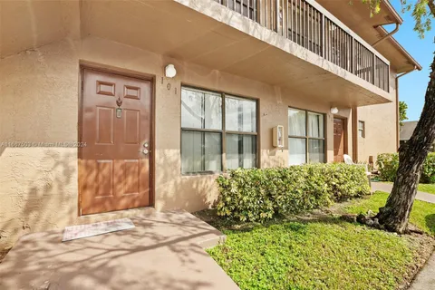 10053 Winding Lake Rd # 101, Sunrise FL 33351