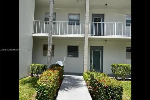 8110 Sunrise Lakes Blvd # 102, Sunrise FL 33322