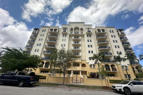 101 Sidonia Ave # 205, Coral Gables FL 33134