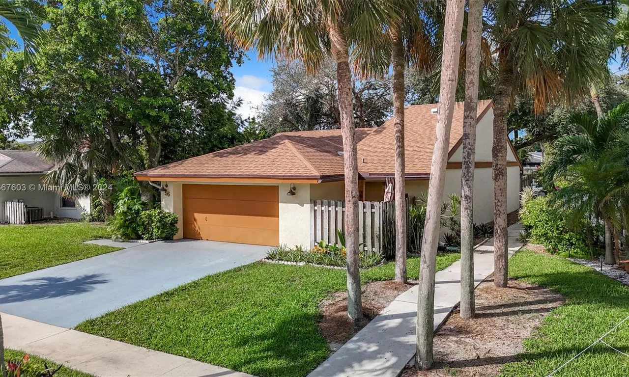 56 Baytree Cir, Boynton Beach FL 33436